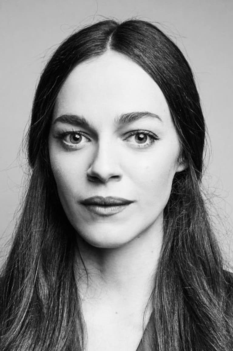 Actor Hailey Benton Gates