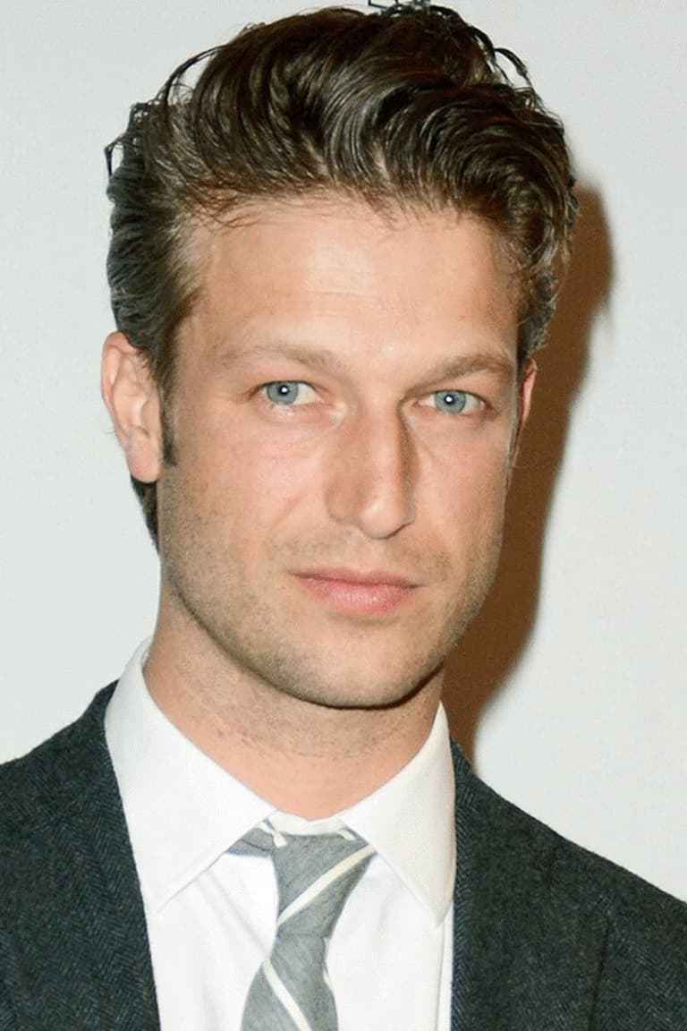 Actor Peter Scanavino