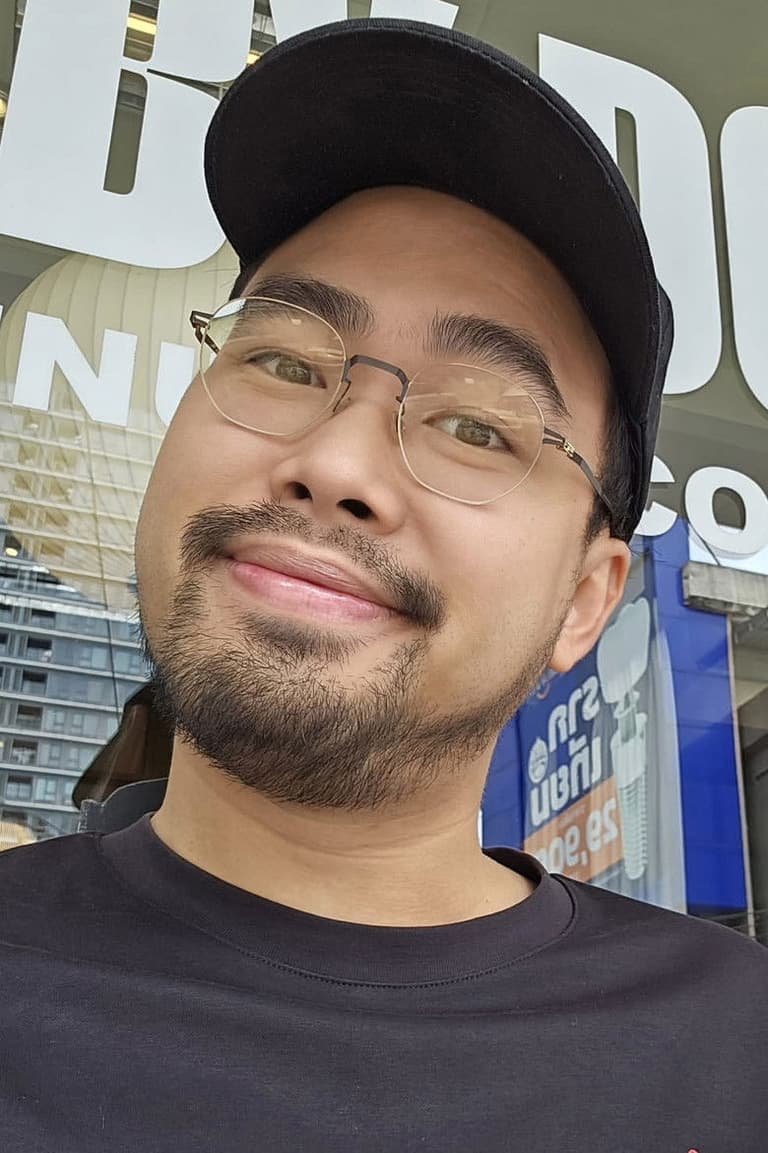 Actor วิศรุต หอมหวน