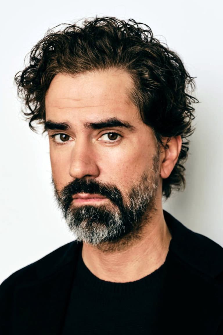 Actor Hamish Linklater