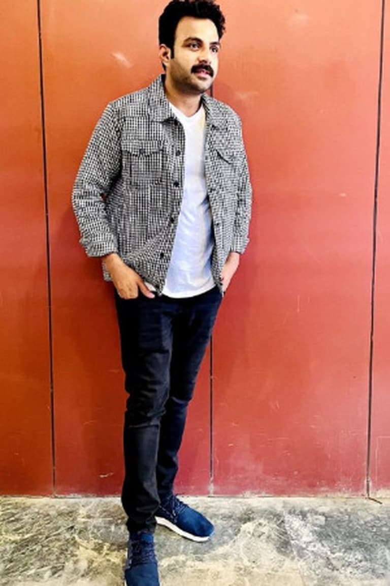 Actor Suresh Panwar