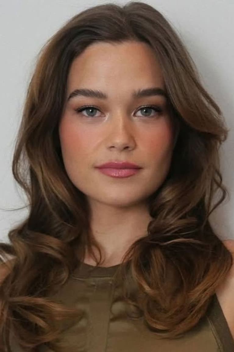 Actor Sarah Catherine Hook