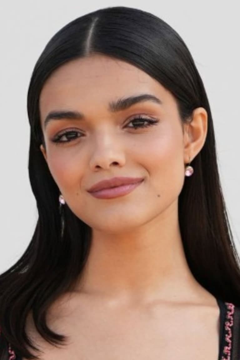 Actor Rachel Zegler