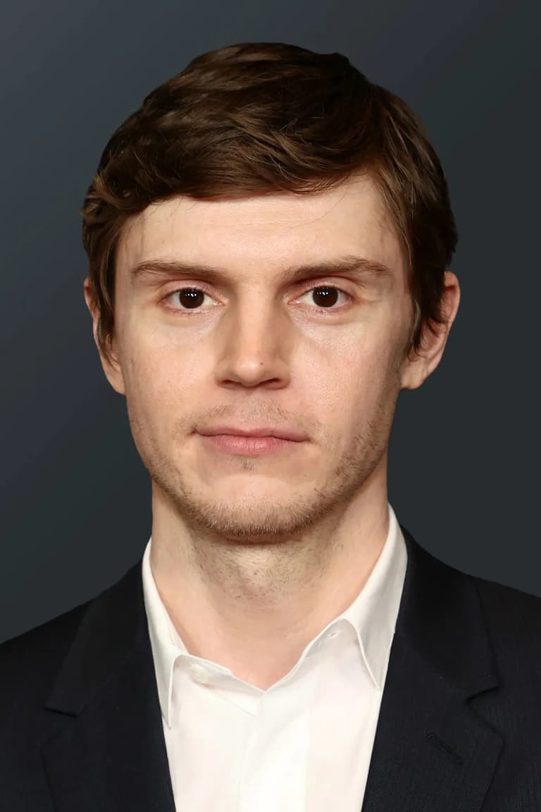 Actor Evan Peters