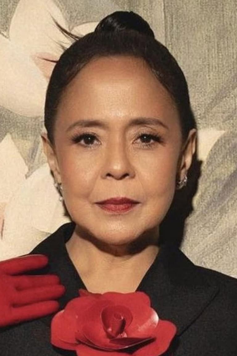 Actor Dolly de Leon