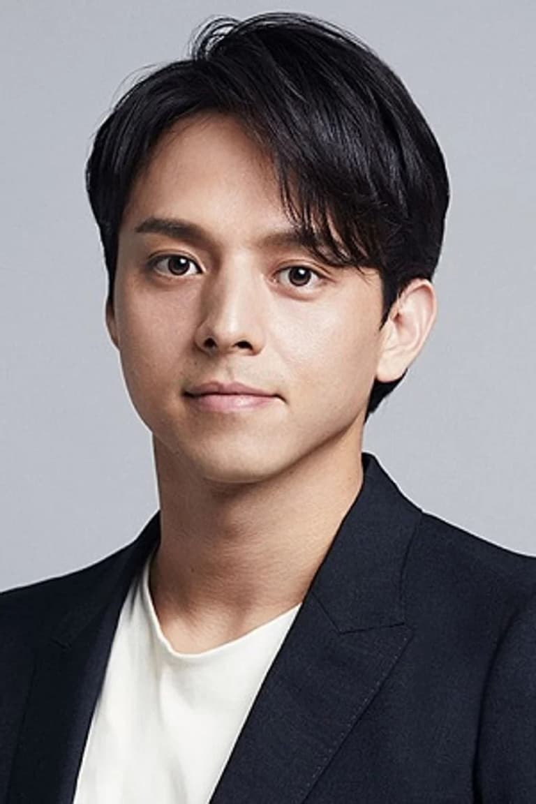 Actor 満島真之介