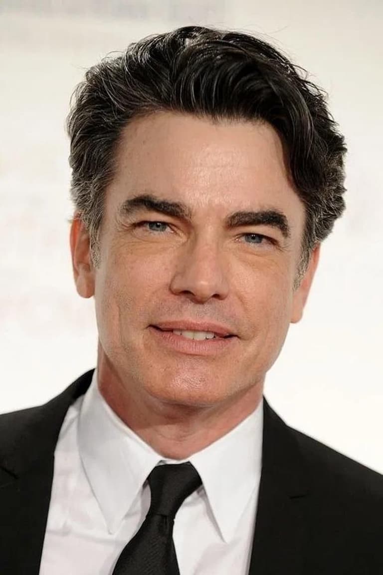 Actor Peter Gallagher