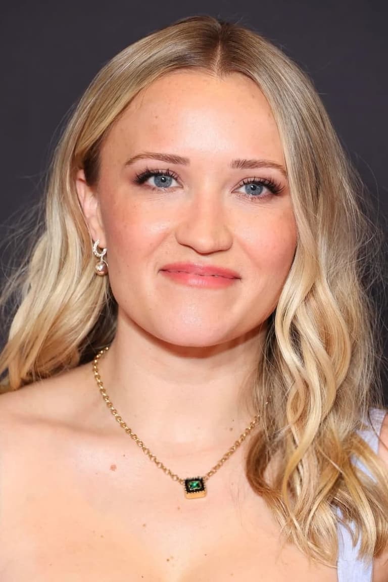 Actor Emily Osment