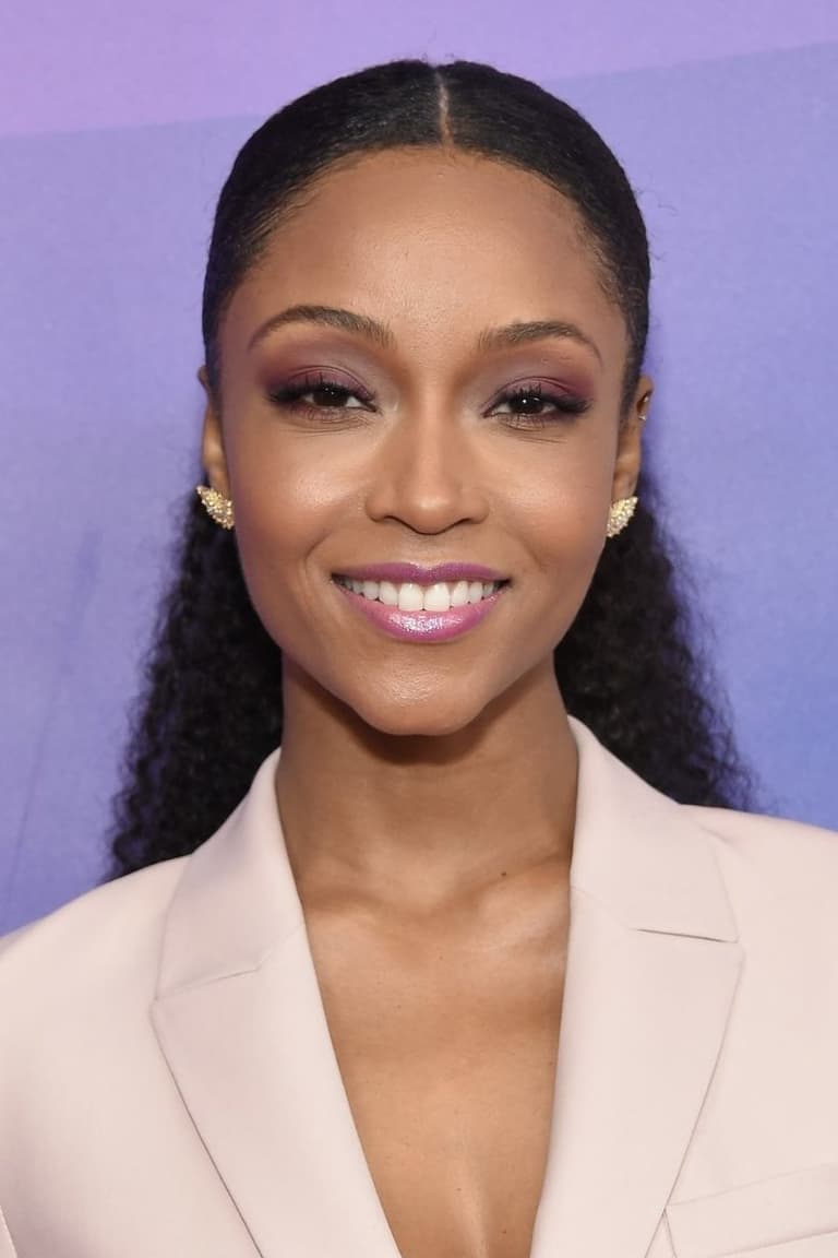 Actor Yaya DaCosta