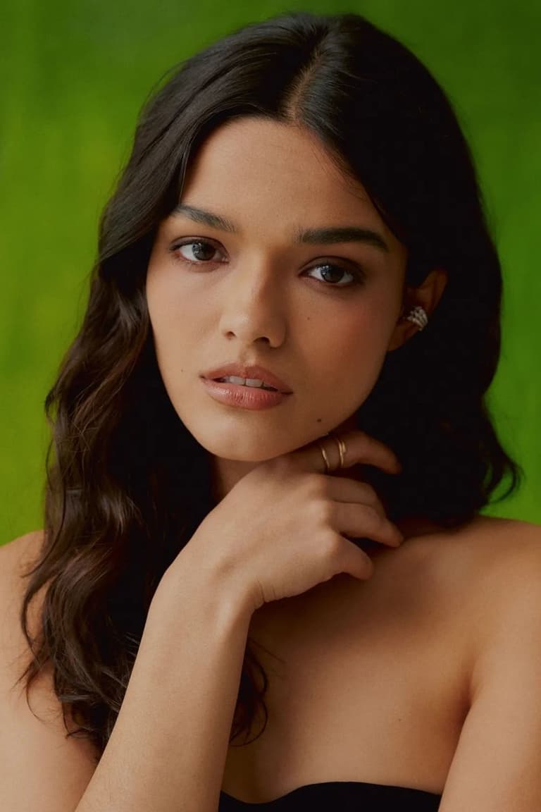 Actor Rachel Zegler