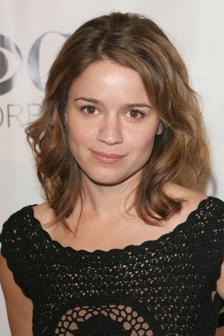 Actor Anna Belknap