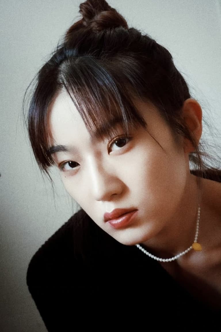 Actor Hong Shuang