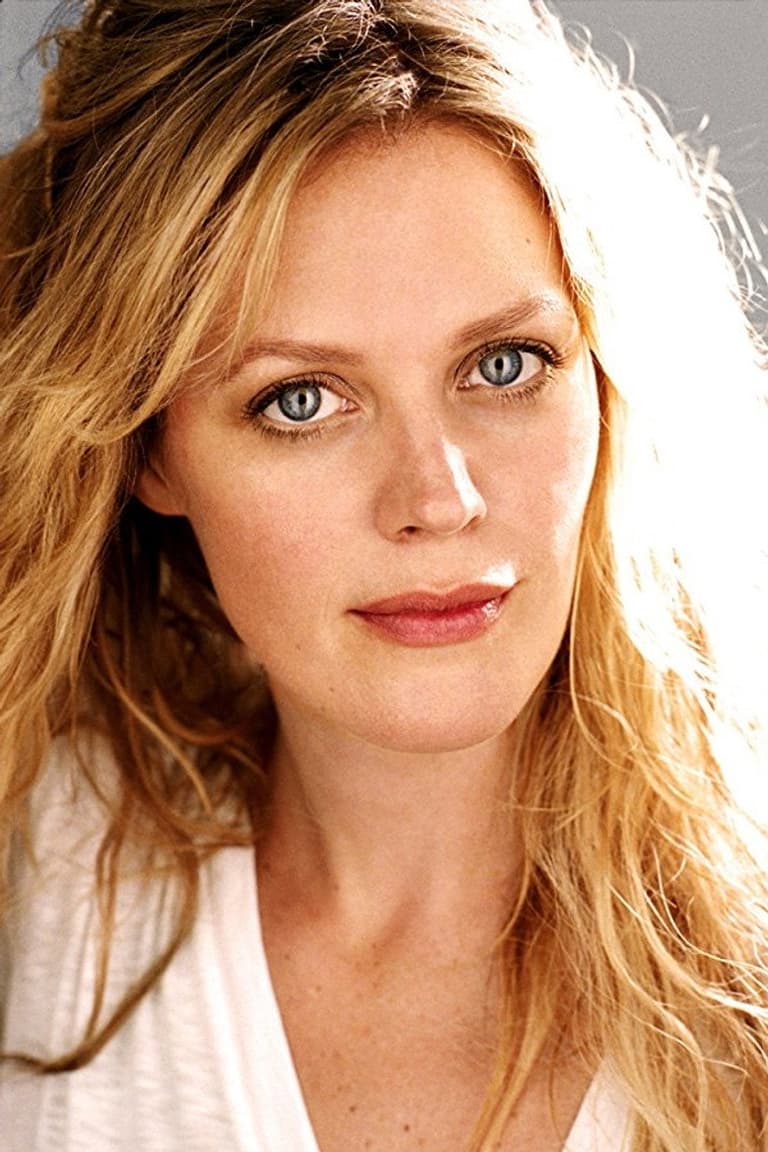 Actor Elizabeth Stanley