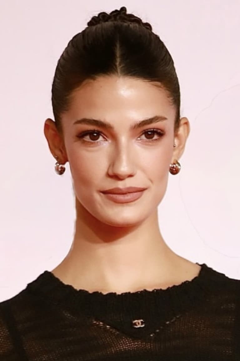 Actor تارا عماد