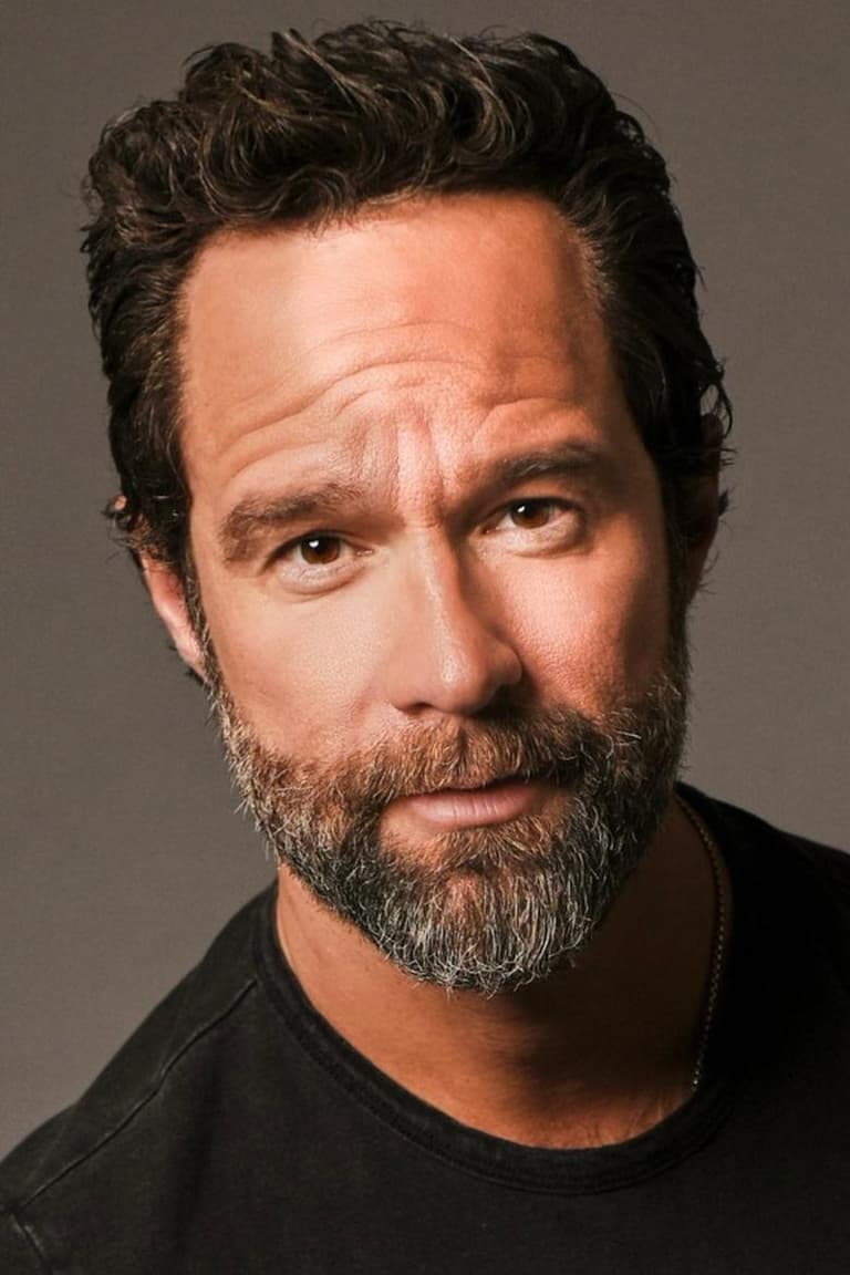 Actor Chris Diamantopoulos