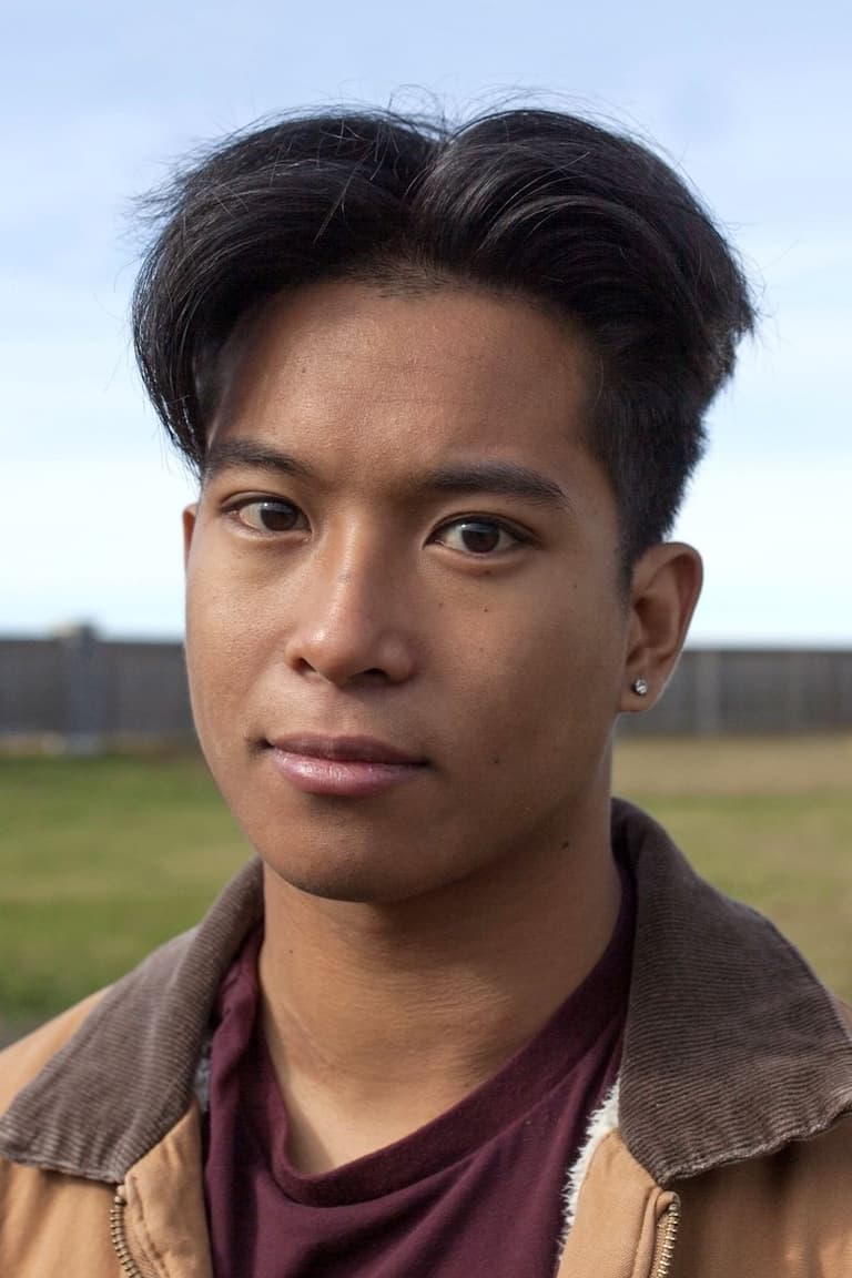Actor Alec Carlos