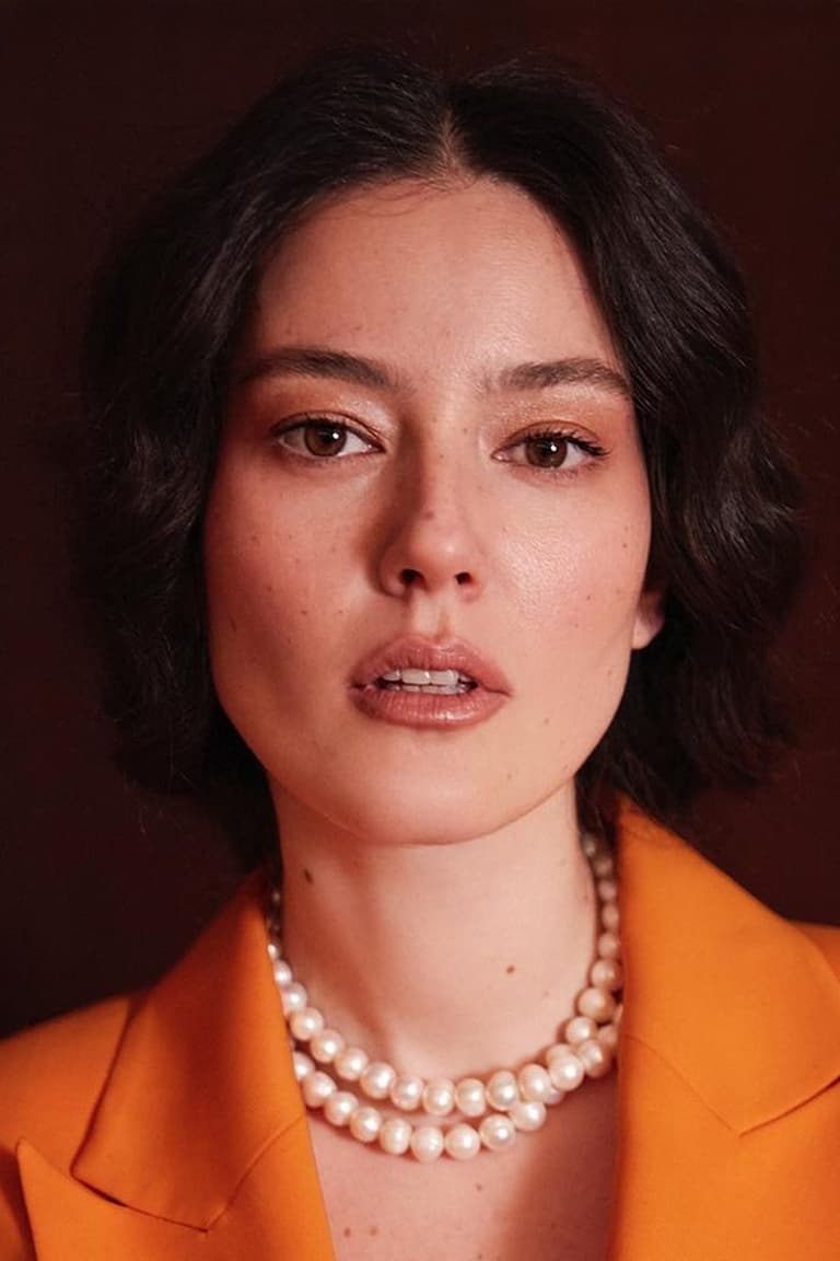 Actor Pelin Akil