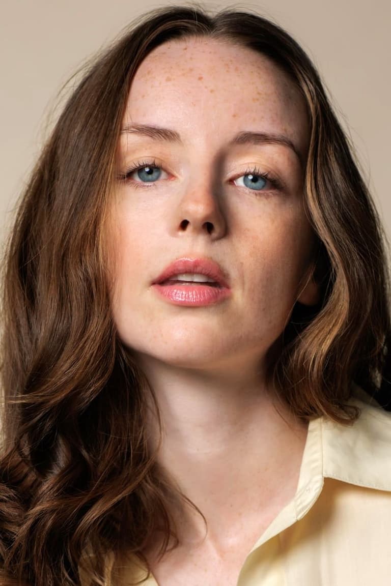 Actor Kacey Rohl