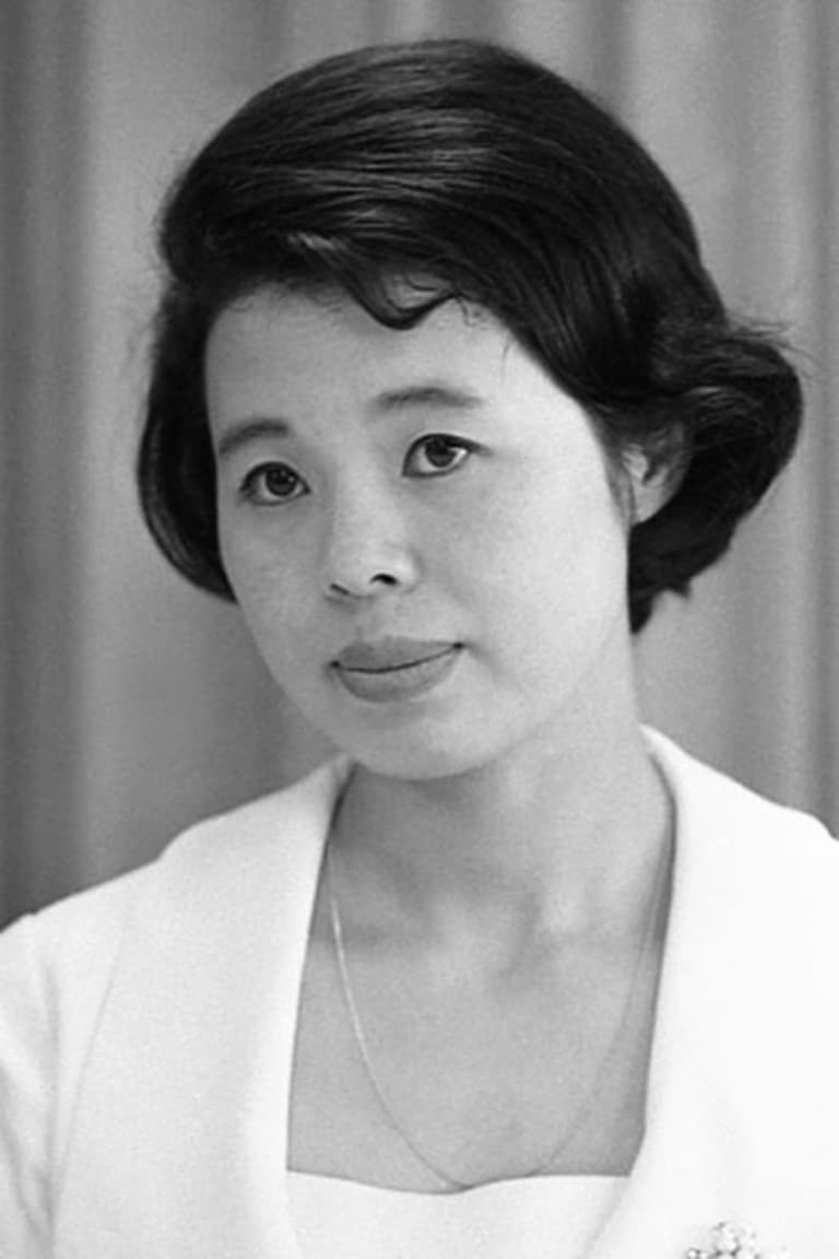 Actor Etsuko Ichihara