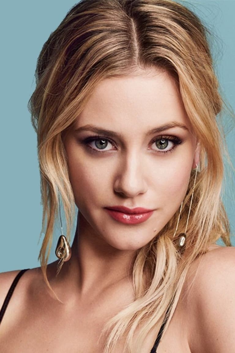 Actor Lili Reinhart