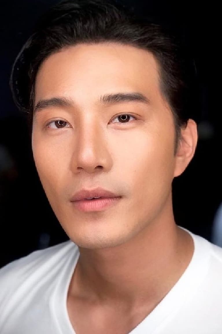 Actor Thassapak Hsu