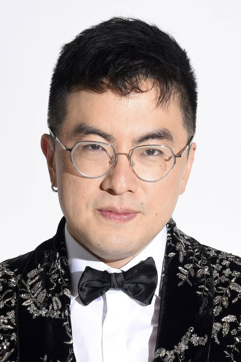 Actor Bowen Yang