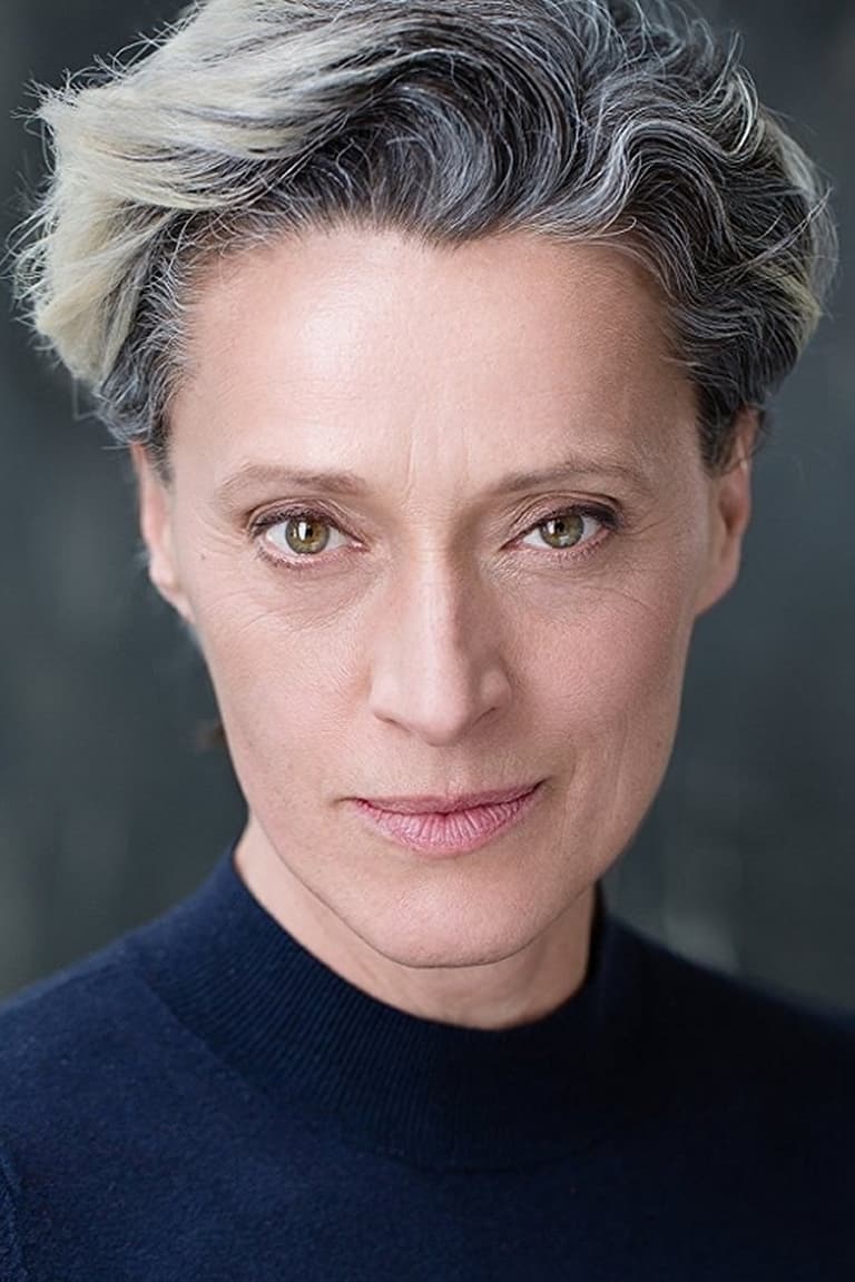 Actor Éva Magyar