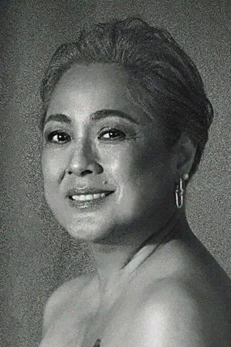 Actor Gina Alajar