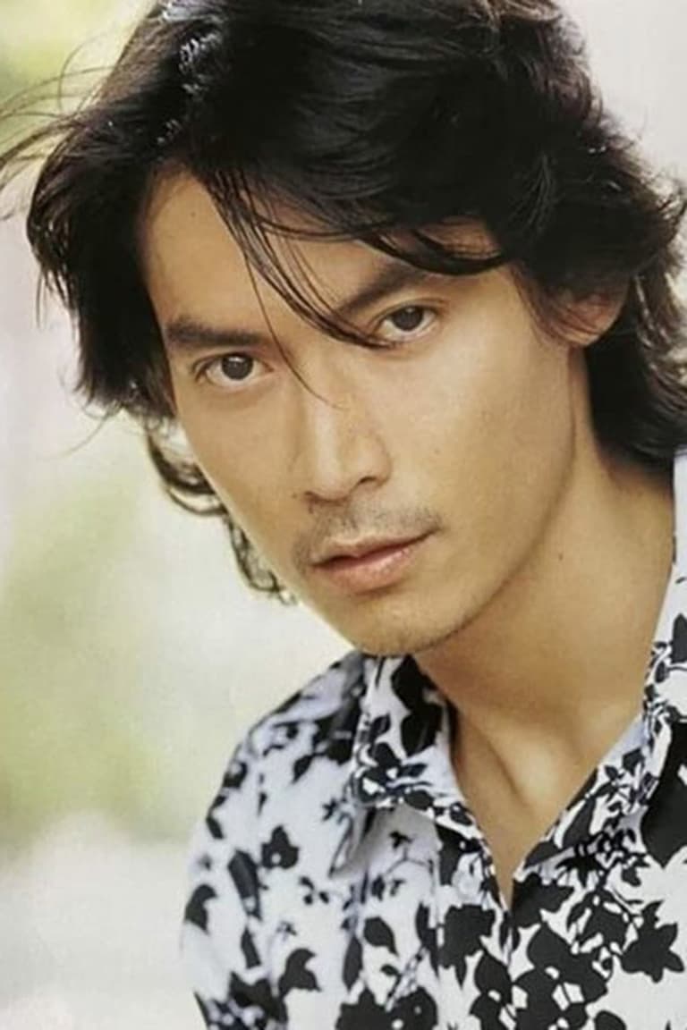Actor ปวริศร์ มงคลพิสิฐ