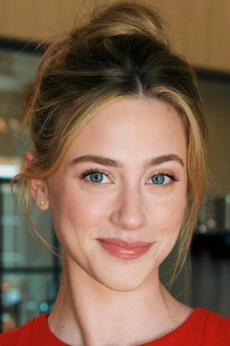 Actor Lili Reinhart