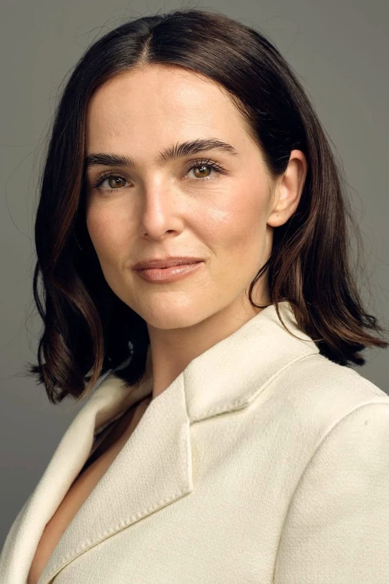 Actor Zoey Deutch