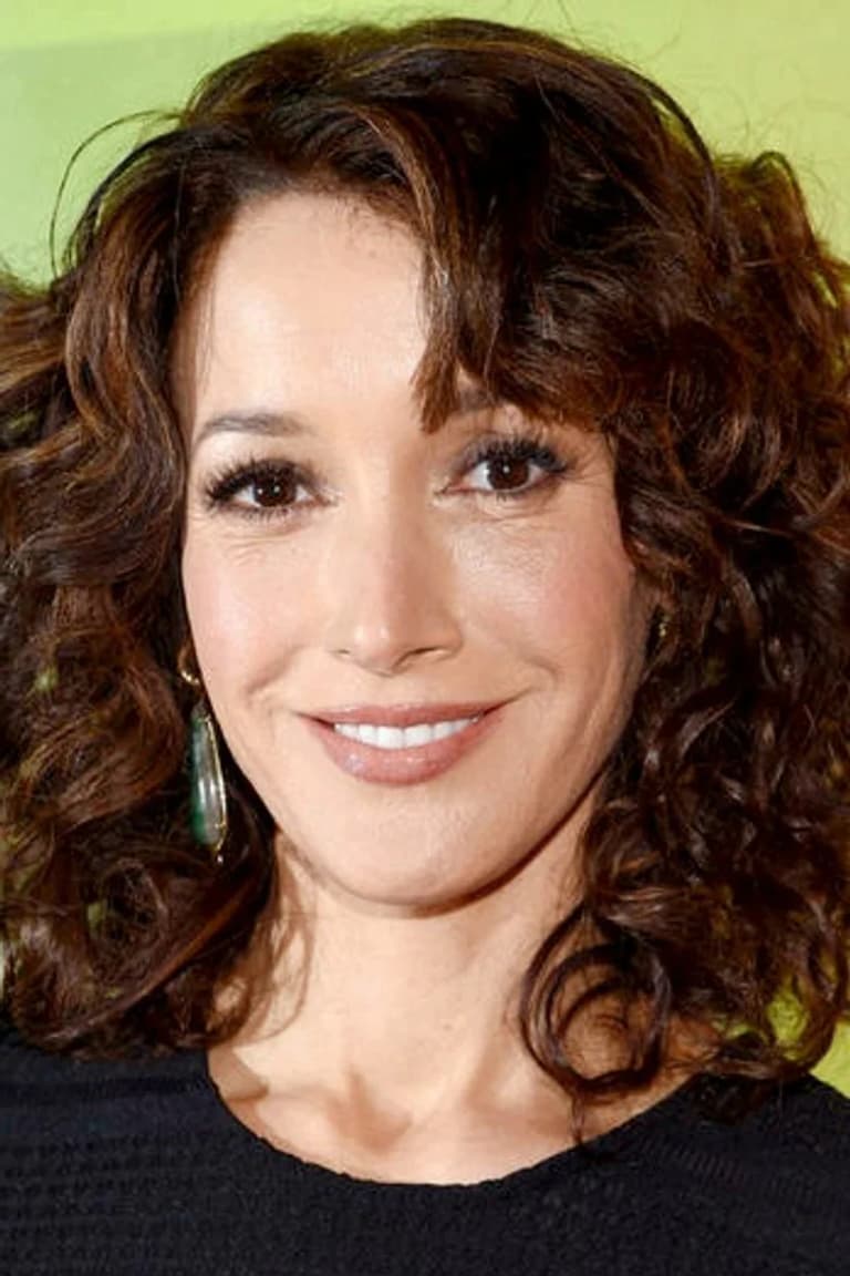 Actor Jennifer Beals