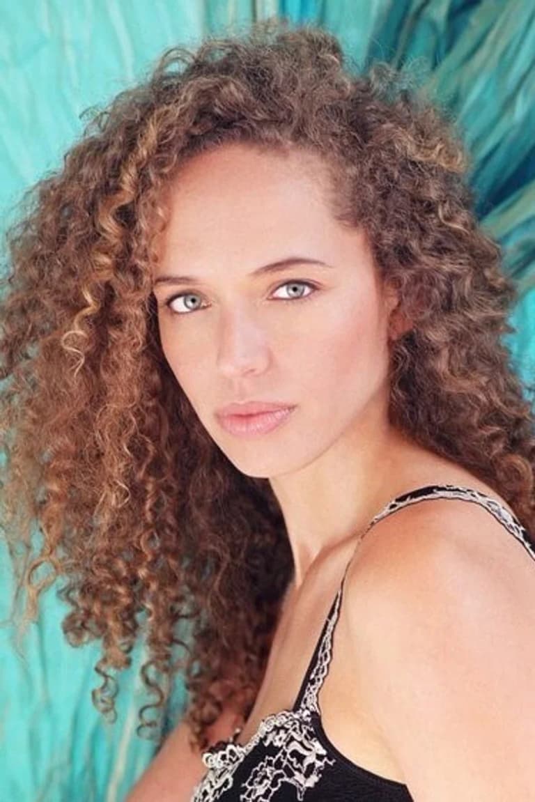 Actor Fanshen Cox