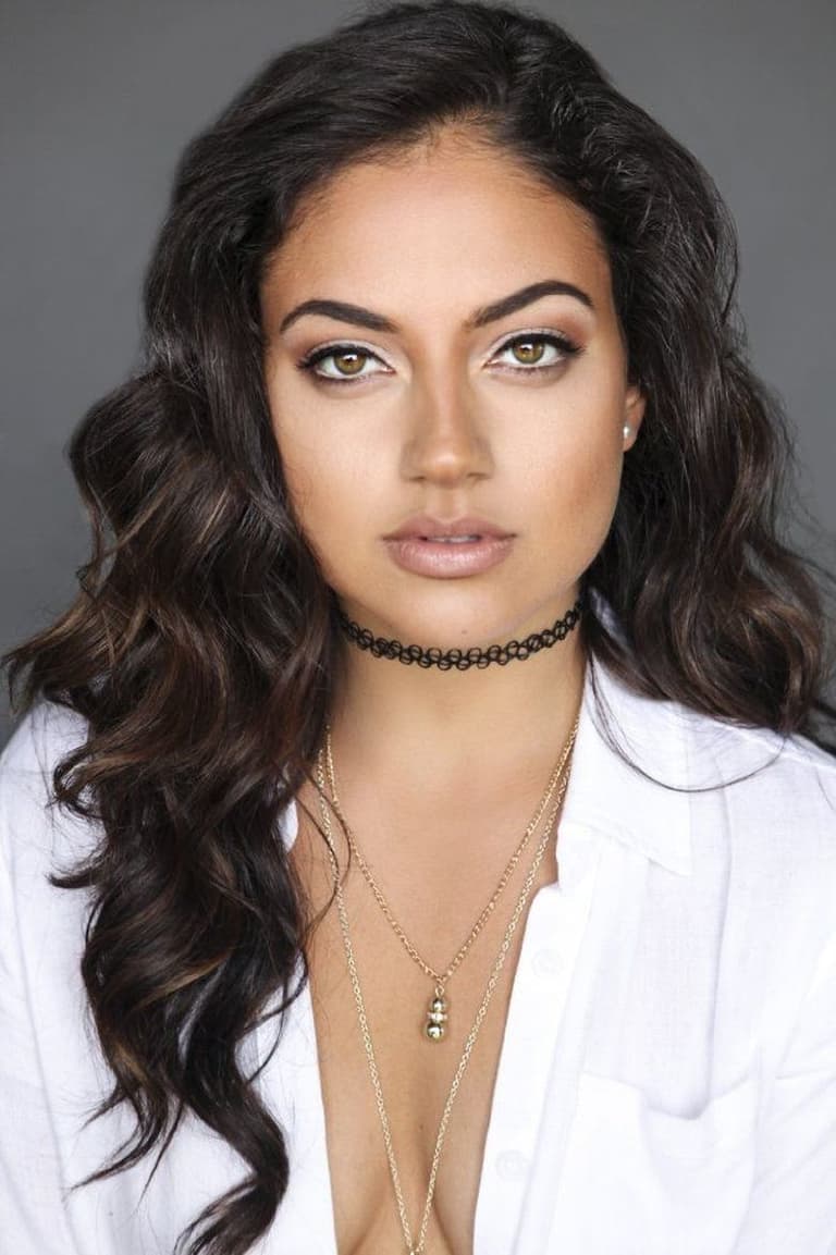 Actor Inanna Sarkis