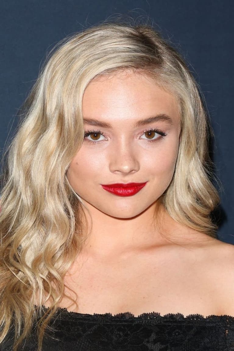 Actor Natalie Alyn Lind