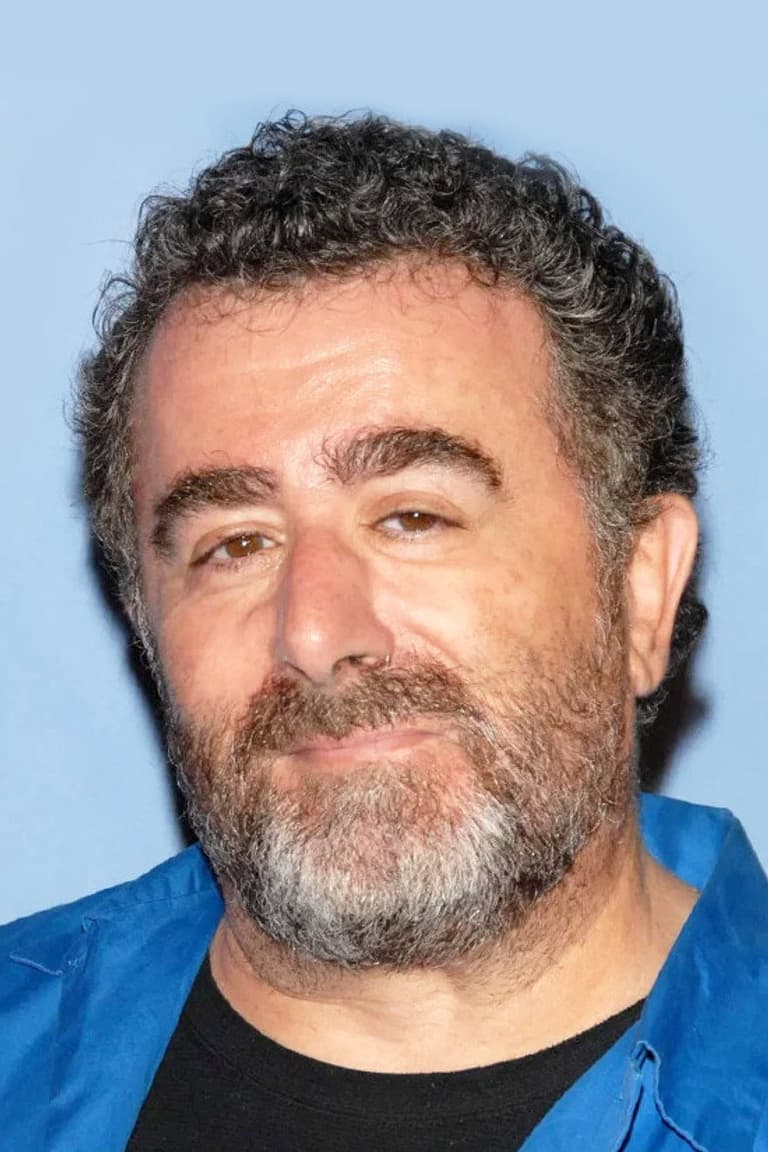 Actor Saul Rubinek