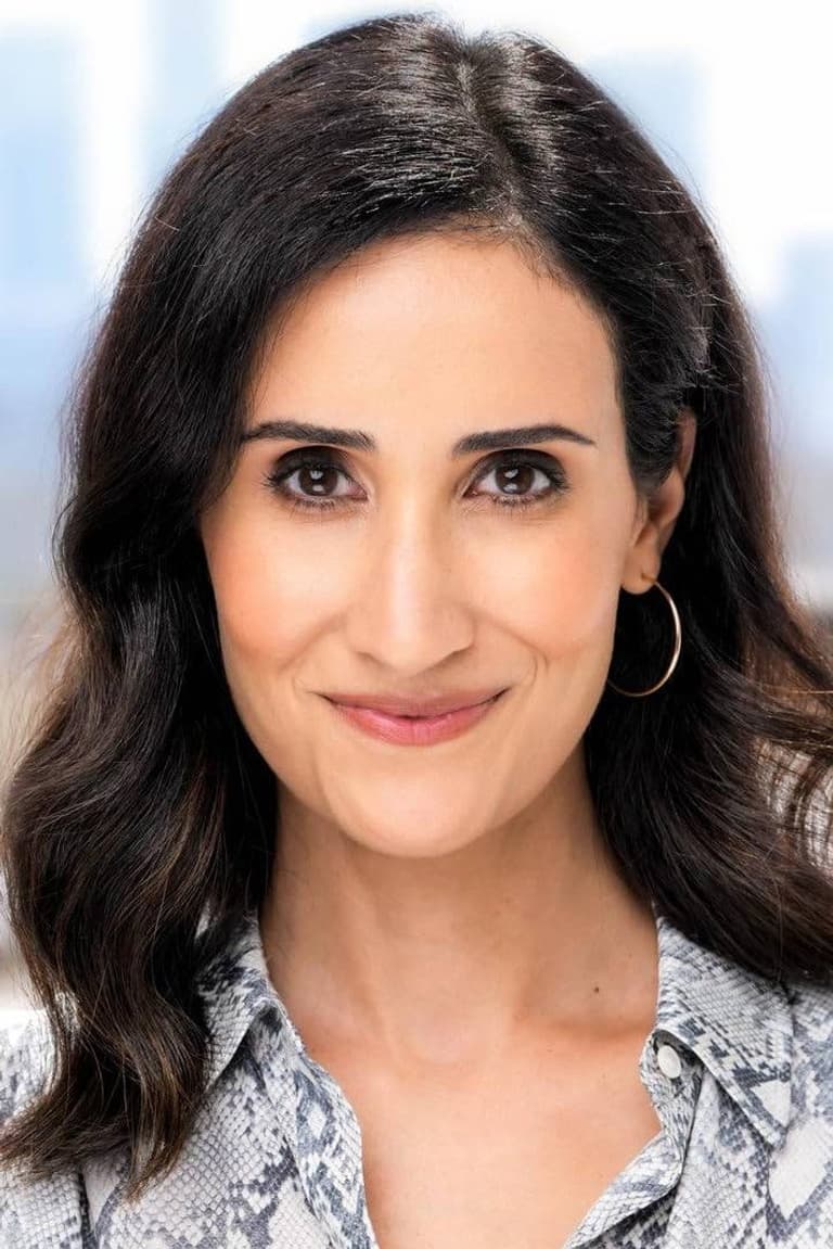 Actor Sarah Siadat