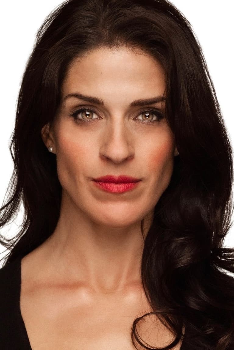 Actor Rachel de la Torre