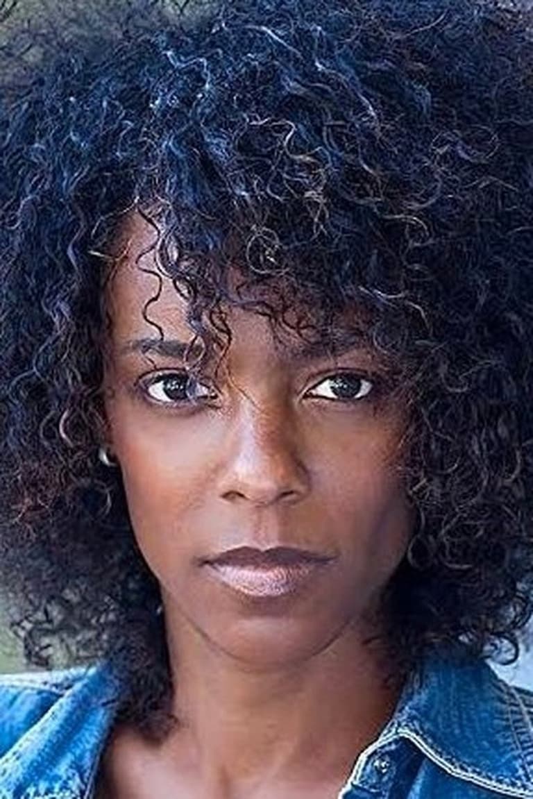 Actor Leslie Silva