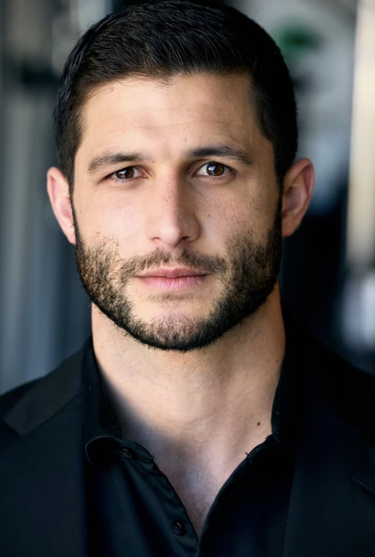 Actor Roberto Portales