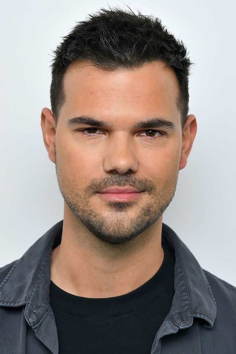 Actor Taylor Lautner