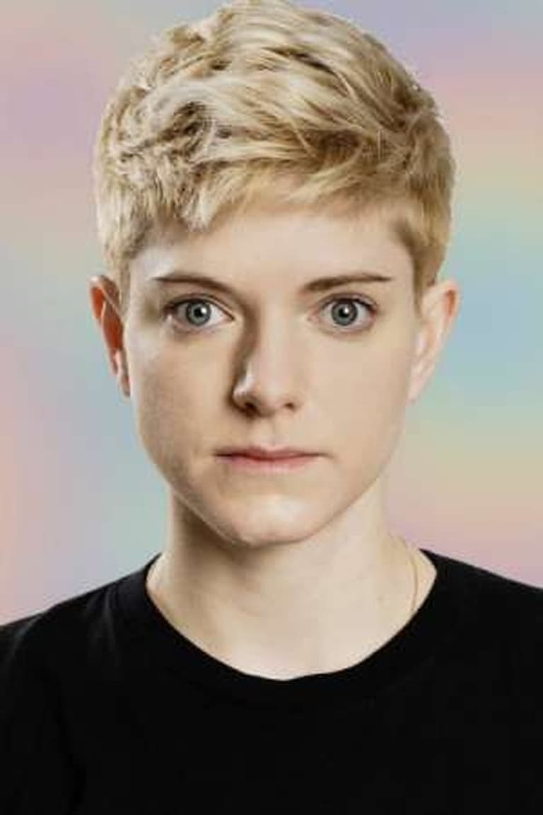 Actor Mae Martin