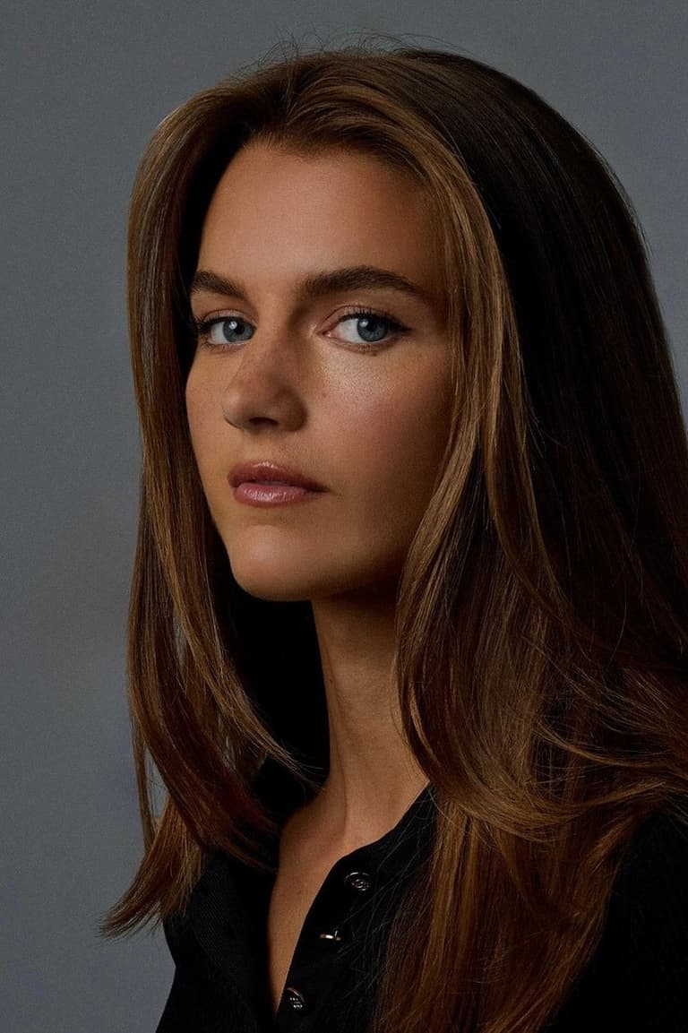 Actor Chloe East