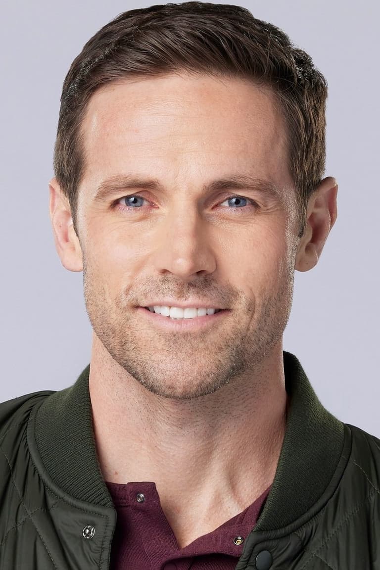 Actor Dylan Bruce