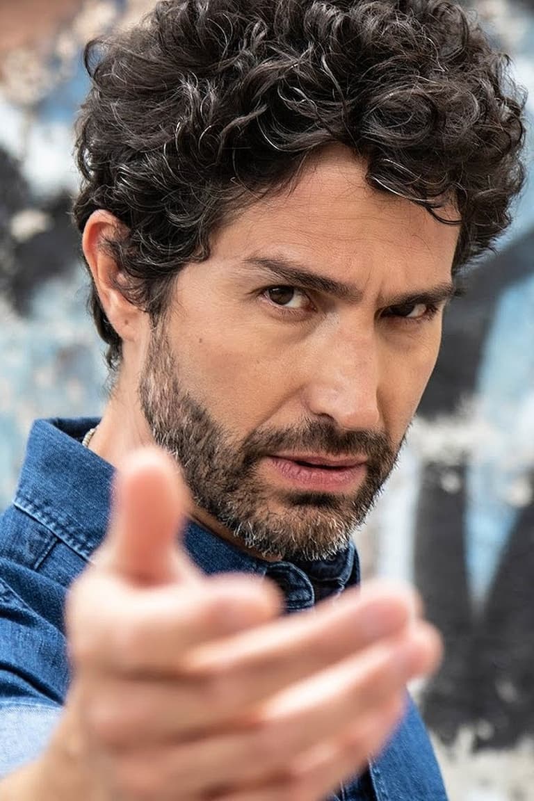 Actor Benny Ibarra
