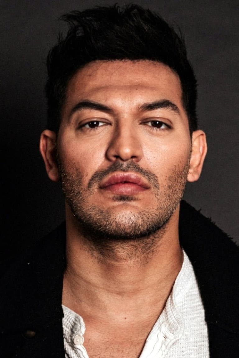 Actor Alexander Wraith