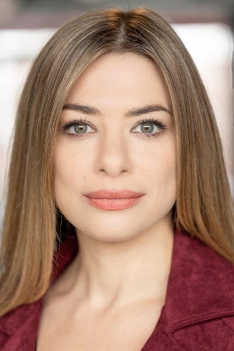 Actor Llana Barron