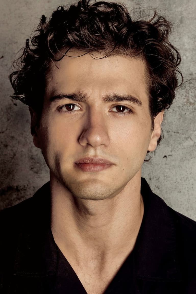 Actor Alex Fitzalan