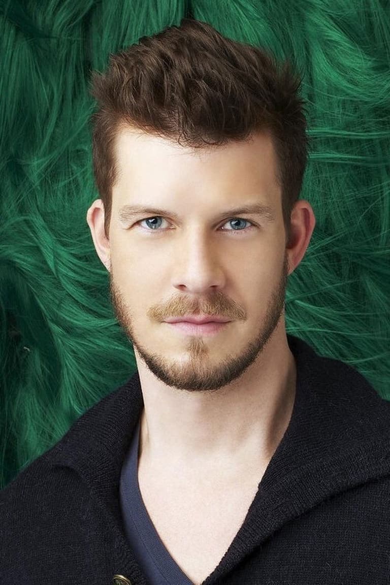 Actor Eric Mabius