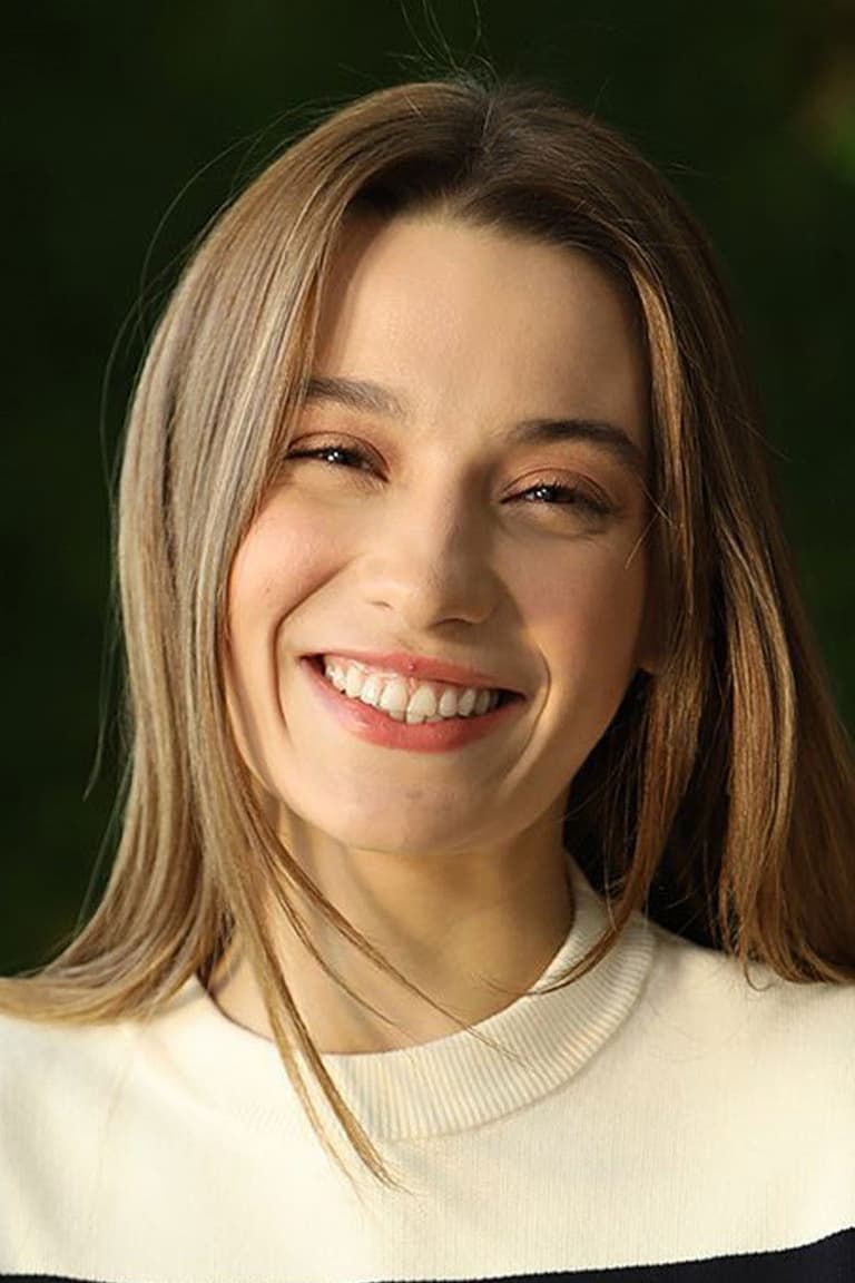 Actor Sümeyye Aydoğan